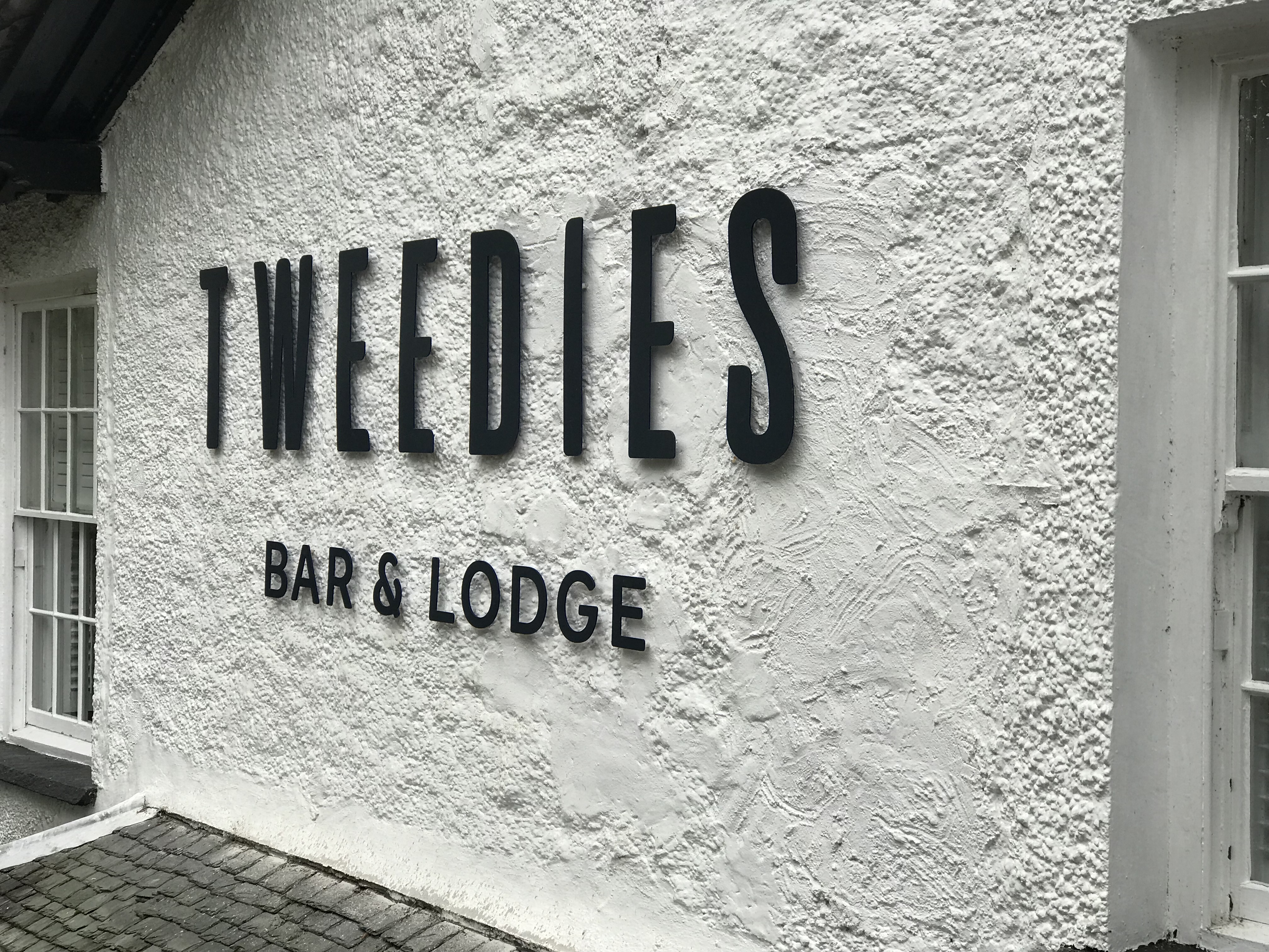 Acrylic letters with printed vinyl